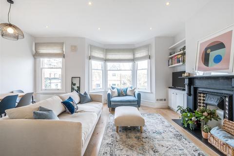 3 bedroom flat for sale, Harvist Road, London, NW6