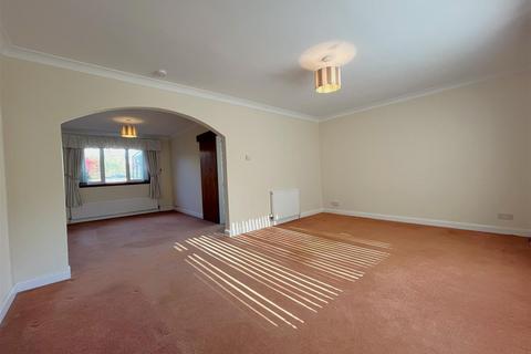 4 bedroom detached house to rent, St. Marys Drive, Perth