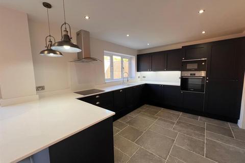 5 bedroom detached house for sale, Stourbridge Road, Wootton, Bridgnorth