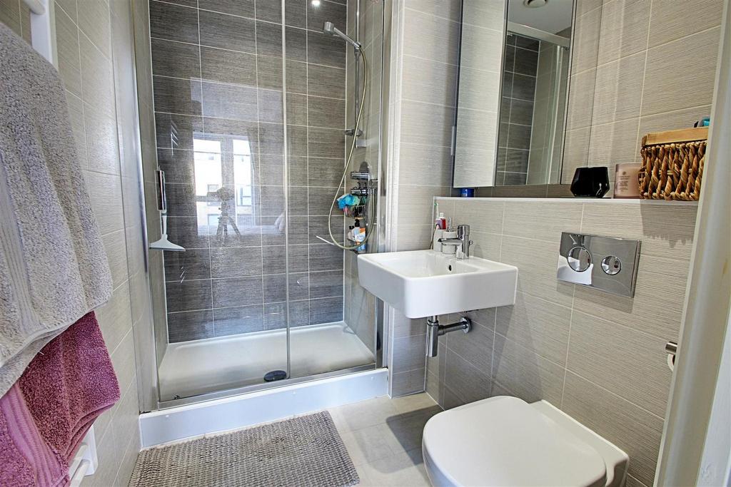 Ensuite.jpg