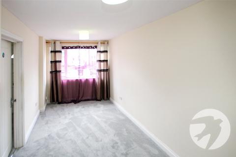 4 bedroom terraced house for sale, Oakways, London, SE9