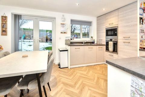 3 bedroom semi-detached house for sale, Eton Walk, Wakefield, West Yorkshire