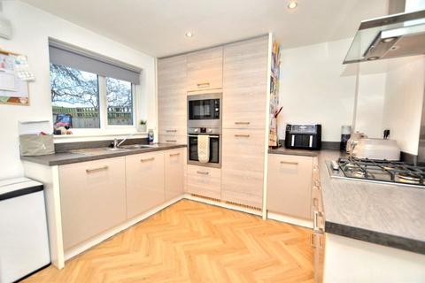 3 bedroom semi-detached house for sale, Eton Walk, Wakefield, West Yorkshire