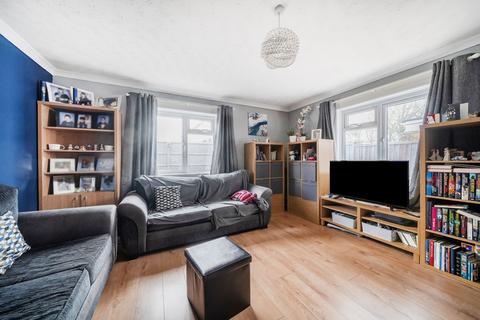 38 Abbey Road, Popley, Basingstoke, RG24 9DY