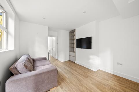 32 Cumberland Road, London, W7 2EB