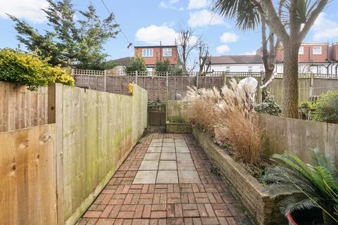 32 Cumberland Road, London, W7 2EB