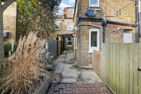 32 Cumberland Road, London, W7 2EB