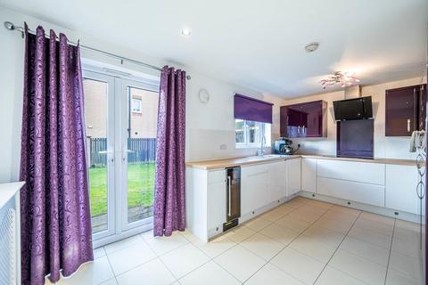 4 bedroom detached house for sale, Plover Way, Motherwell