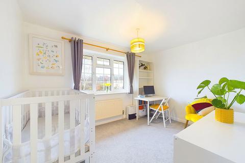 2 bedroom end of terrace house for sale, Northdown Close, Horsham RH12