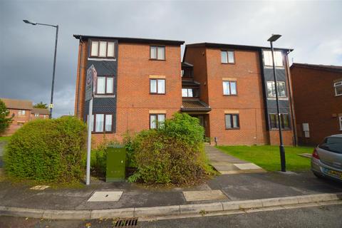 1 bedroom flat for sale, Bruce Close, Slough