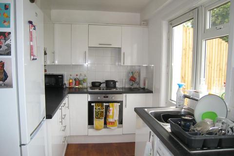 4 bedroom terraced house to rent, Carlyle Avenue, Brighton BN2