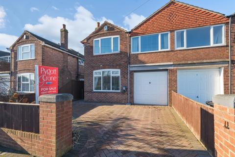 53 Manor Drive, Waltham, Grimsby, DN37 0NS