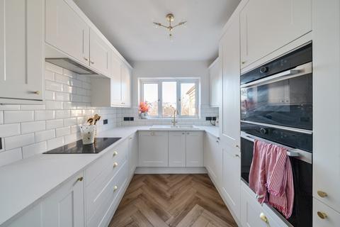 53 Manor Drive, Waltham, Grimsby, DN37 0NS