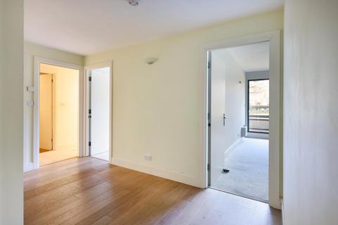 2 bedroom flat for sale, Century Court, Montpellier Grove, Cheltenham, Gloucestershire, GL50