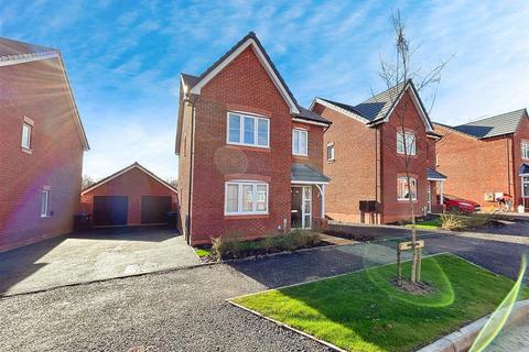 4 bedroom detached house to rent, Oakley Road, Kenilworth