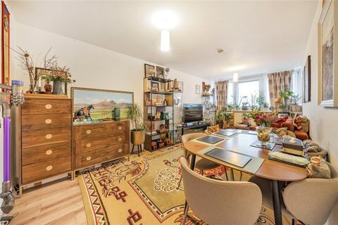 3 bedroom apartment for sale, Neville Gill Close, London