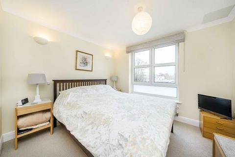 2 bedroom flat to rent, Keswick Road, London SW15