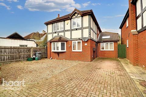 5 bedroom detached house for sale, Magpie Hall Lane, BROMLEY