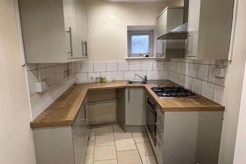 2 bedroom flat to rent, High Street, Ogmore Vale, Bridgend, CF32 7AD