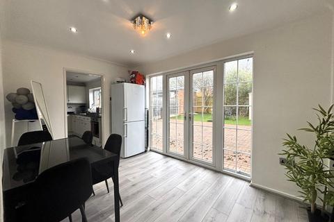 3 bedroom terraced house for sale, Long Leaves, Stevenage