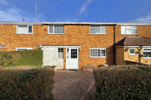 3 bedroom terraced house for sale, Long Leaves, Stevenage