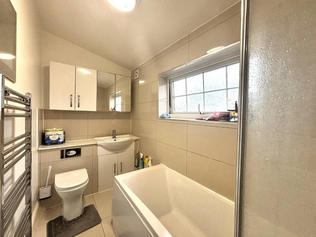 Bathroom.jpeg