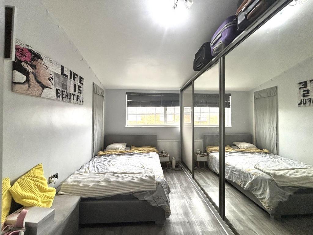 Bedroom 1.jpeg