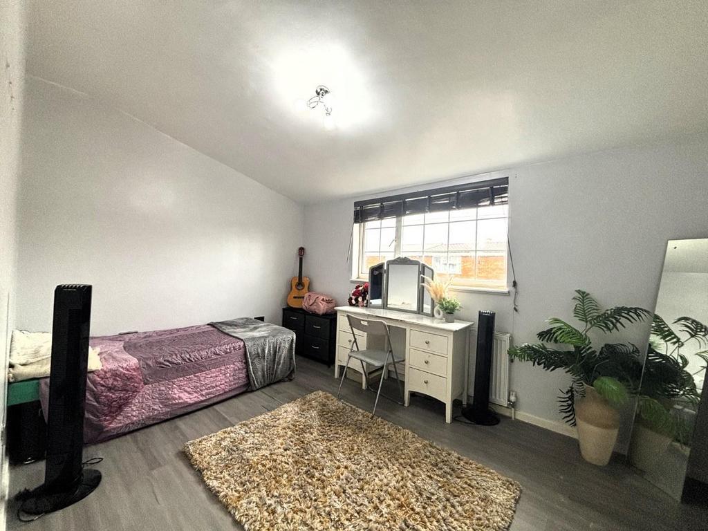 Bedroom 2.jpeg
