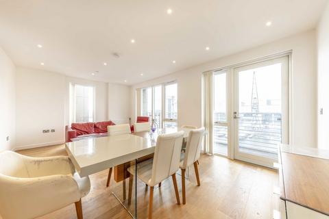 3 bedroom flat to rent, Turnberry Quay, London E14