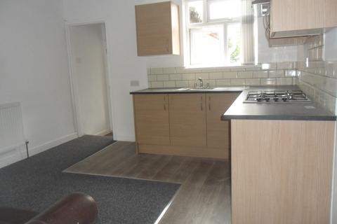 2 bedroom flat to rent, Oxhill Road, Birmingham B21