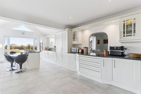 4 bedroom detached house for sale, Knights Close, Great Brickhill, Buckinghamshire