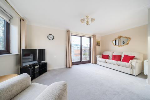 1 bedroom apartment for sale, Pinner Road, Northwood, Middlesex