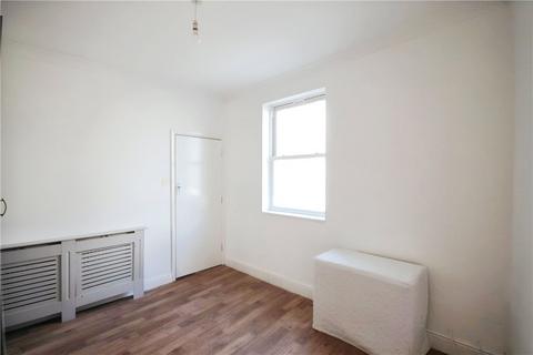 1 bedroom apartment to rent, High Street, Surrey KT15