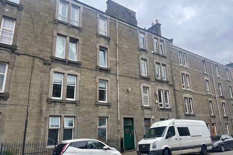 2 bedroom flat to rent, Park Avenue, Stobswell, Dundee, DD4