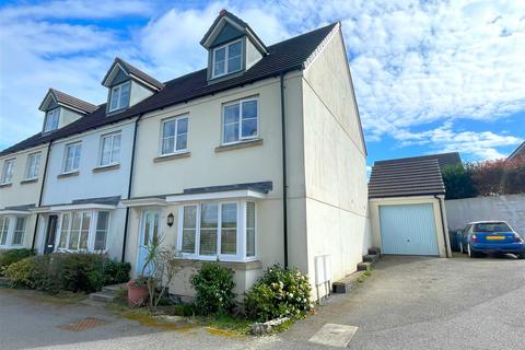 Hill Hay Close, Fowey