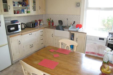 3 bedroom terraced house to rent, Hartington Road, Brighton BN2