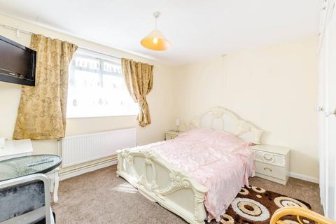 3 bedroom semi-detached house for sale, Newnham Gardens, Northolt, UB5