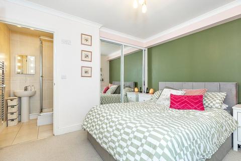 2 bedroom apartment for sale, Crabbett Park, Worth, Crawley, West Sussex, RH10