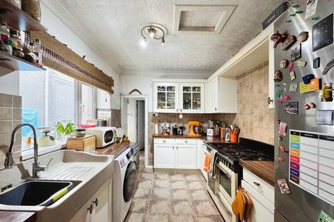 76 Bolgoed Road, Pontarddulais, Swansea, SA4 8JF
