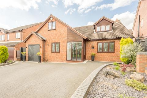 4 bedroom detached house for sale, Culverhouse Drive, Brierley Hill, DY5 3FE