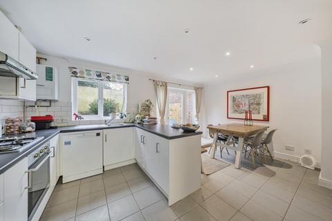 12 Southridge Place, London, SW20 8JQ