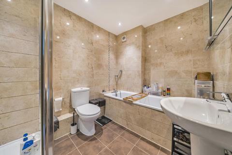 12 Southridge Place, London, SW20 8JQ