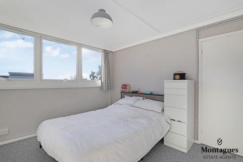 7 Birchview, Epping, CM16 6TJ