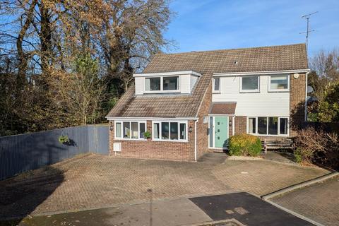 4 bedroom detached house for sale, The Crofts, Leverstock Green