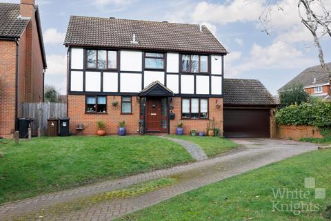 4 bedroom detached house for sale, Cutbush Close, Reading RG6