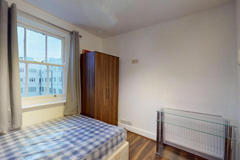 Studio to rent, Talbot Square, London