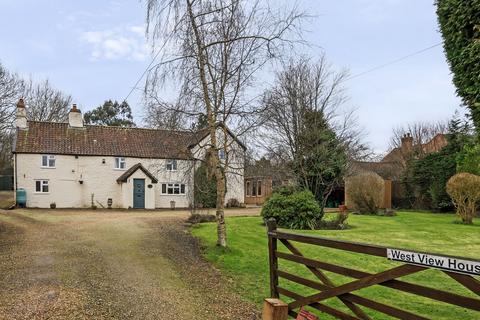 4 bedroom cottage for sale, Claverham, Bristol, BS49