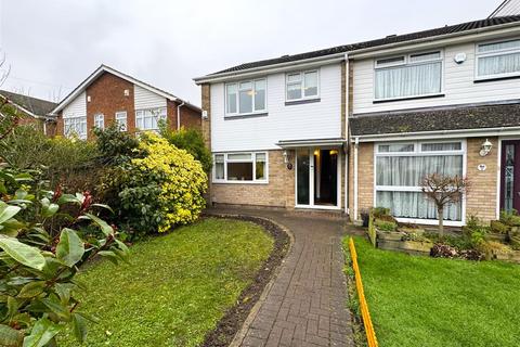 3 bedroom end of terrace house for sale, Kingsgate Close, Bexleyheath DA7