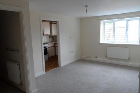 1 bedroom flat to rent, Combe Street, Chard