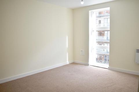 2 bedroom flat to rent, Barton Place, 3 Hornbeam Way, Manchester